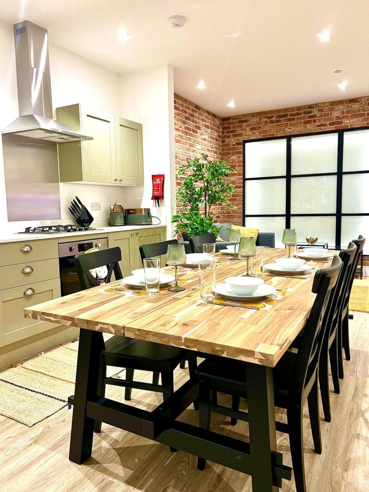 Brand New Apt - Beach Breeze Spacious 1-Bedroom Apartment With Parking - Sleeps 4 Ppl- Internet Bournemouth Exterior foto